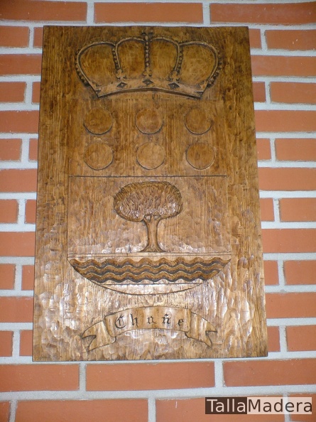 escudo en madera de pino 20100901 1512307358
